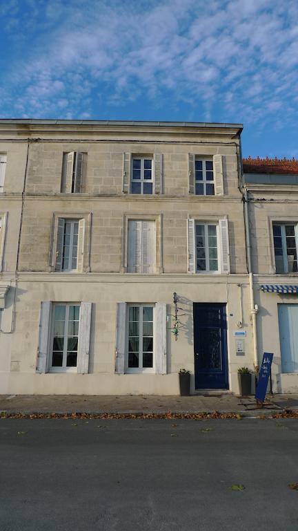 Chambres D'Hotes La Rive Mortagne-sur-Gironde Esterno foto