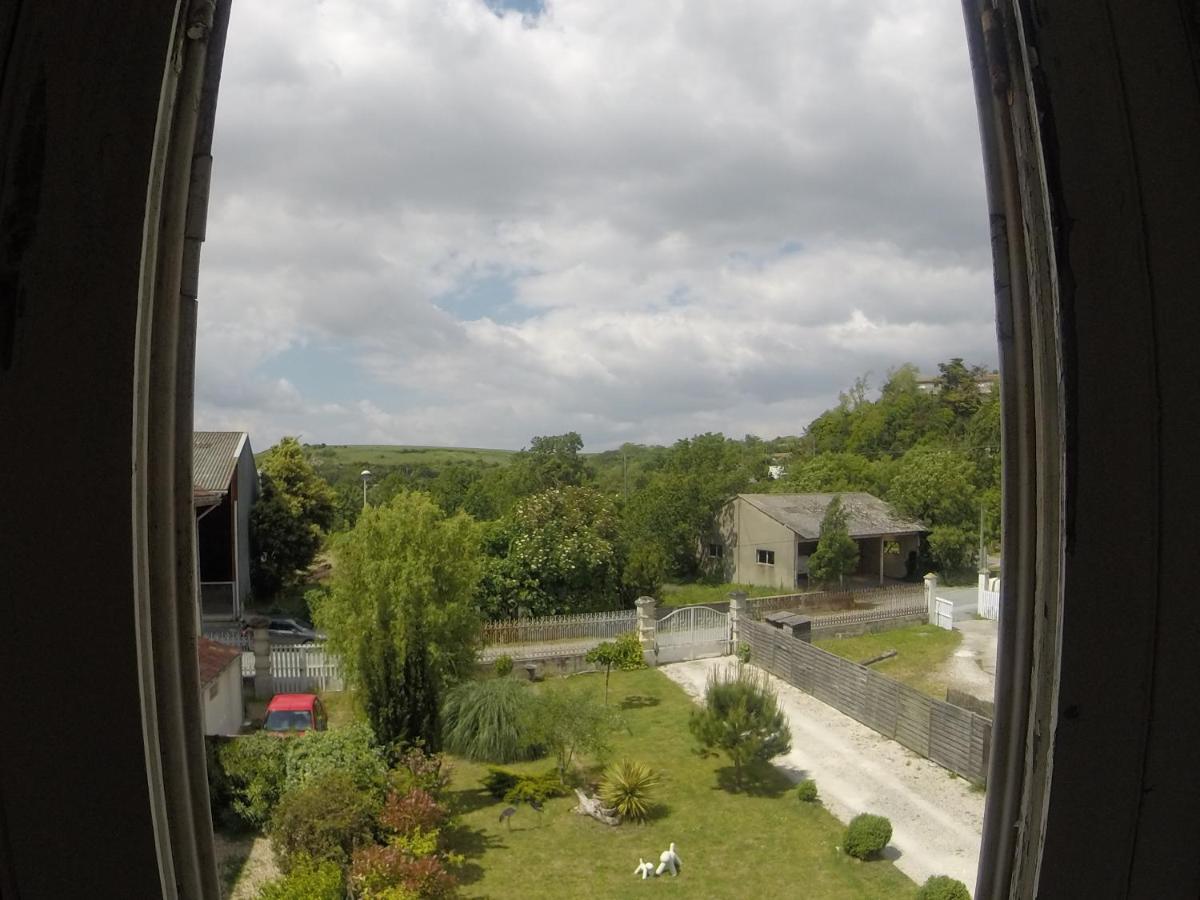 Chambres D'Hotes La Rive Mortagne-sur-Gironde Camera foto