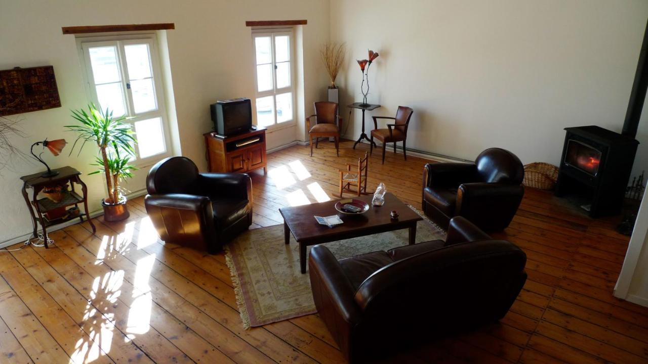 Chambres D'Hotes La Rive Mortagne-sur-Gironde Esterno foto
